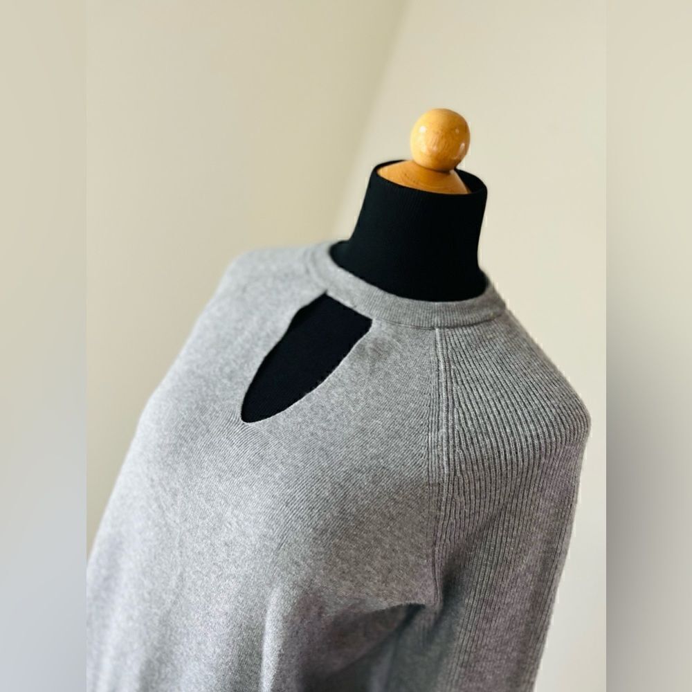 Anthropologie Cut out Sweater Size Small - Picture 4 of 8